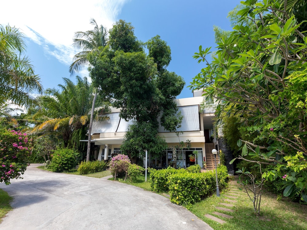 Phuket Sea Resort 43/50
