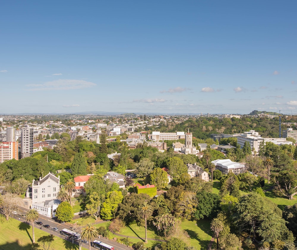 Avani Auckland Metropolis Residences 63/66