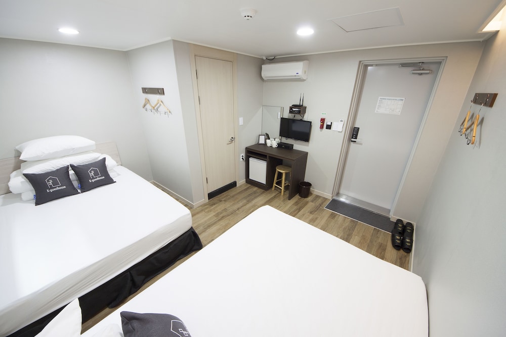 SUPERIOR, 2 DOUBLE BEDS