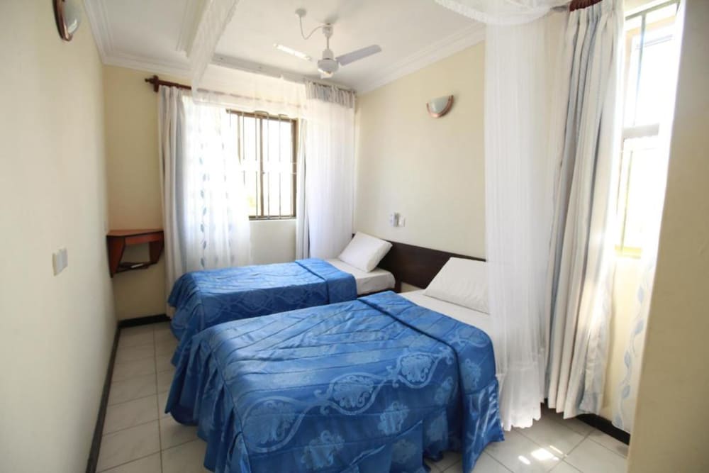 Room, Twin Beds