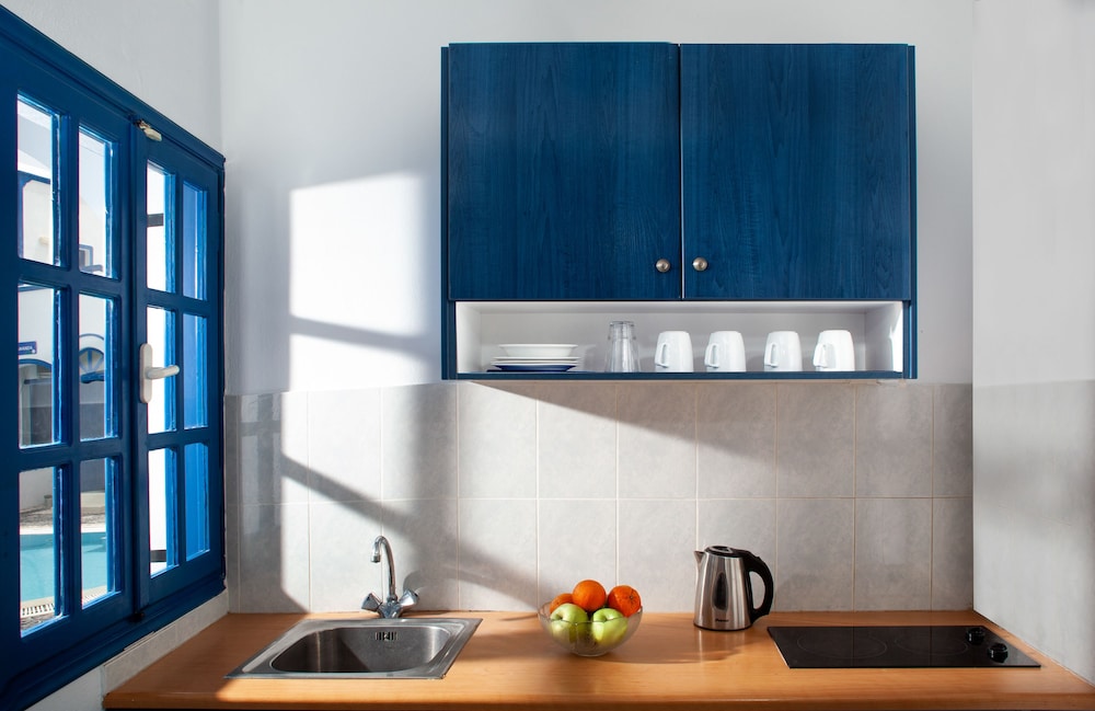 Roula Villa 5/50