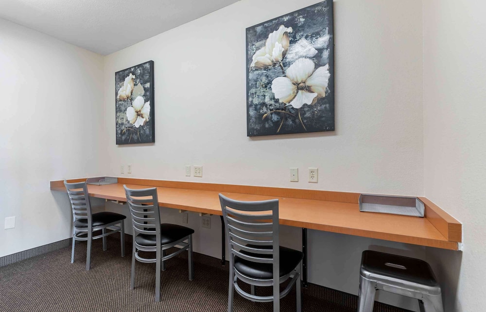 Extended Stay America Suites - San Antonio - North 51/56