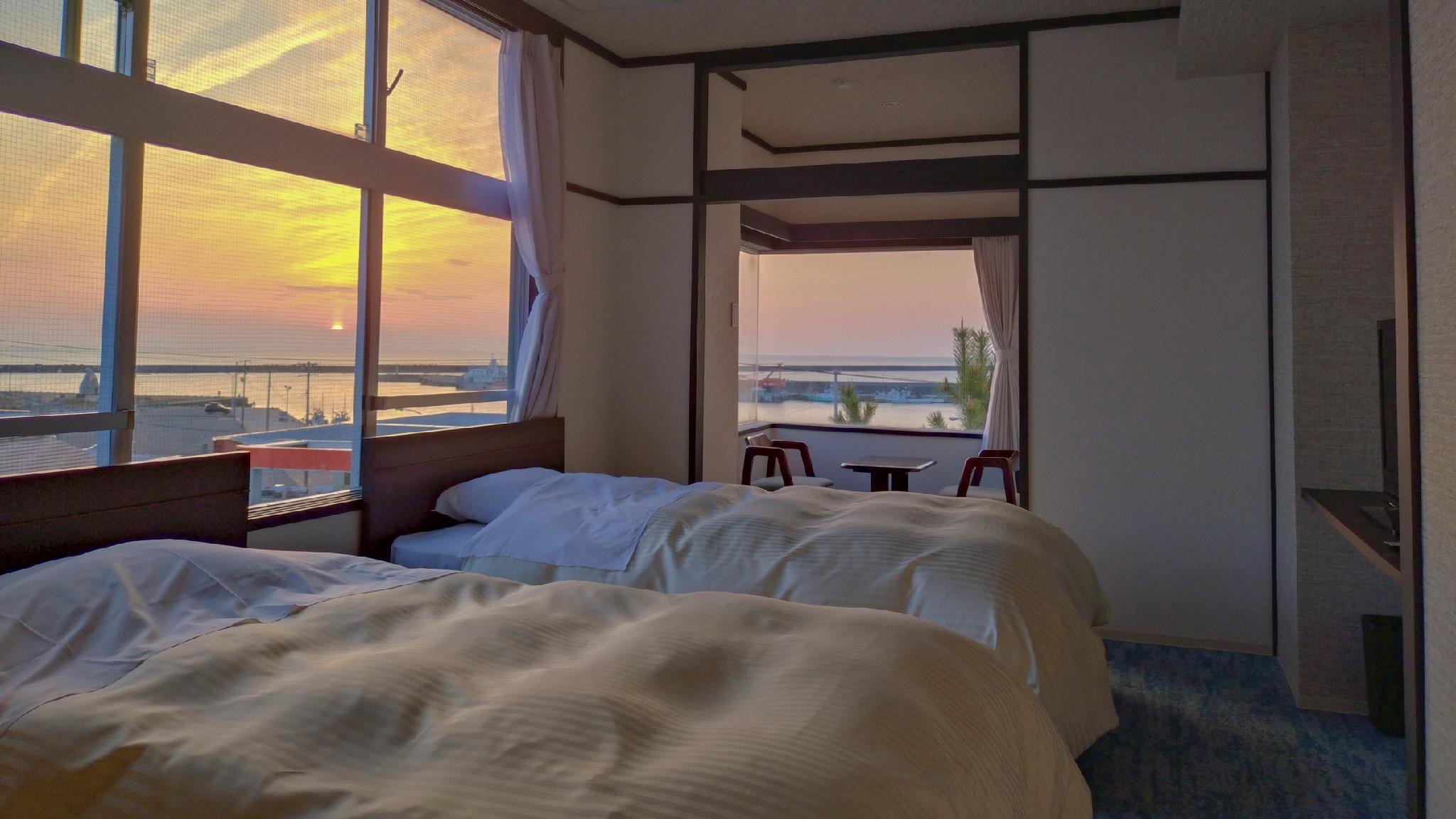 Room, Twin Beds, Ocean View, Bath and Shower, Main Building