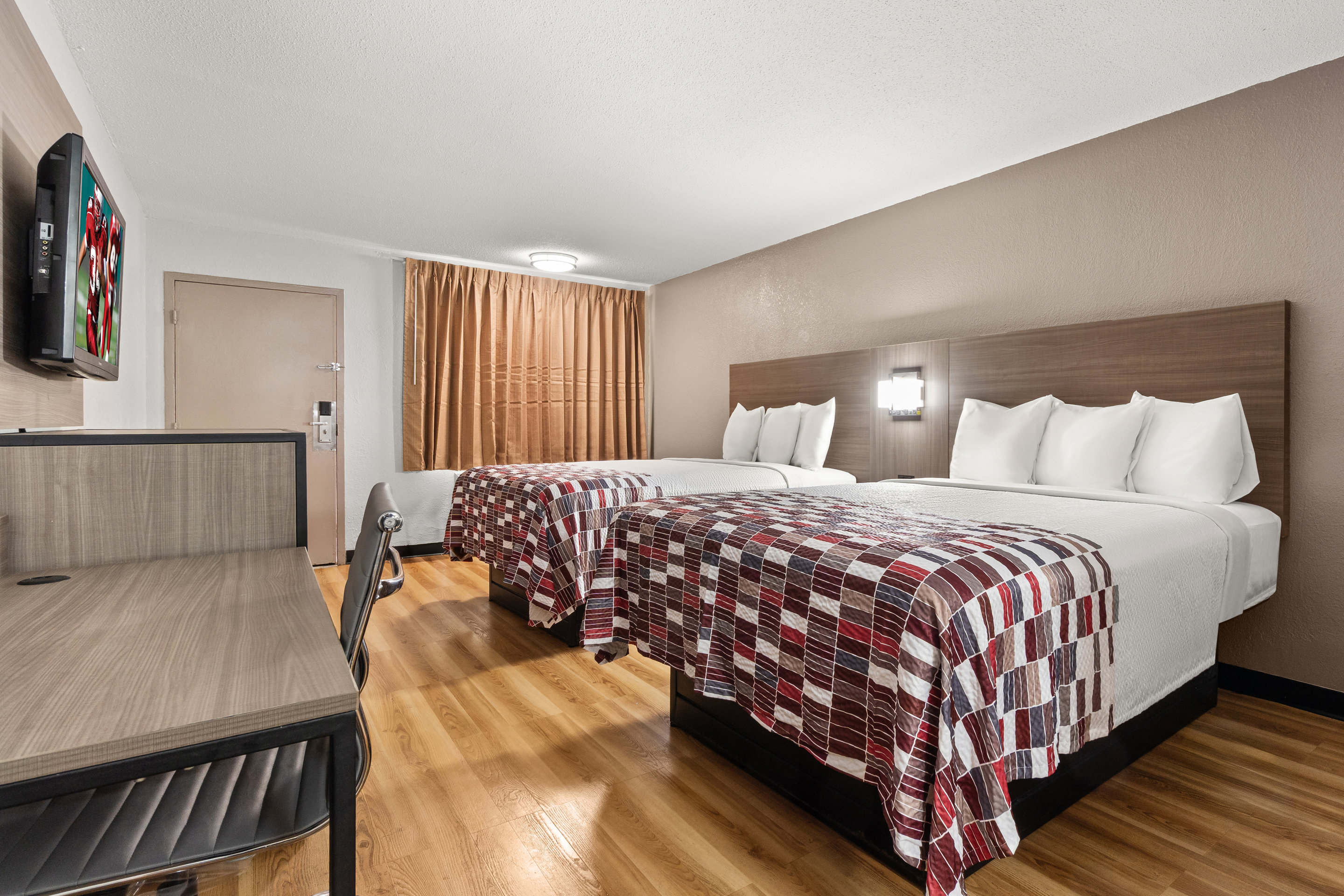 NON-SMOKING DELUXE 2 QUEEN BEDS, MICRO-FRIDGE