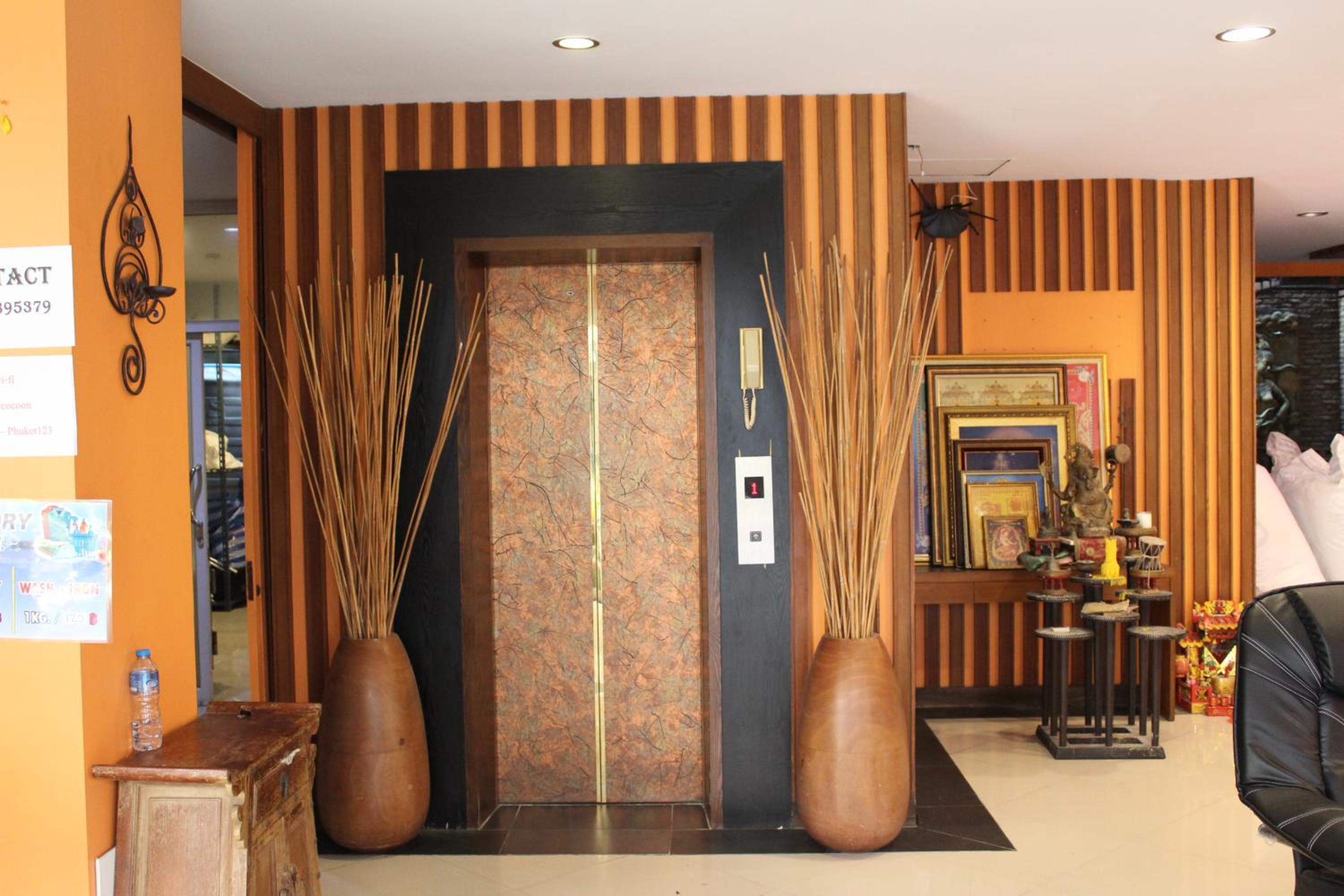 Deva Suites Patong Hotel 2/20