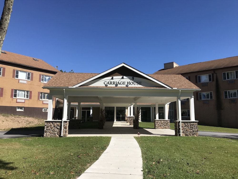 Carriage House Country Club 41/50