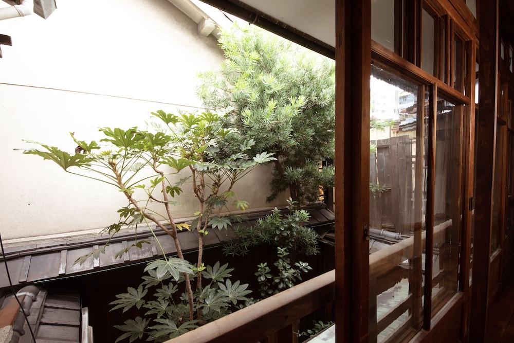 Guesthouse YULULU 32/45