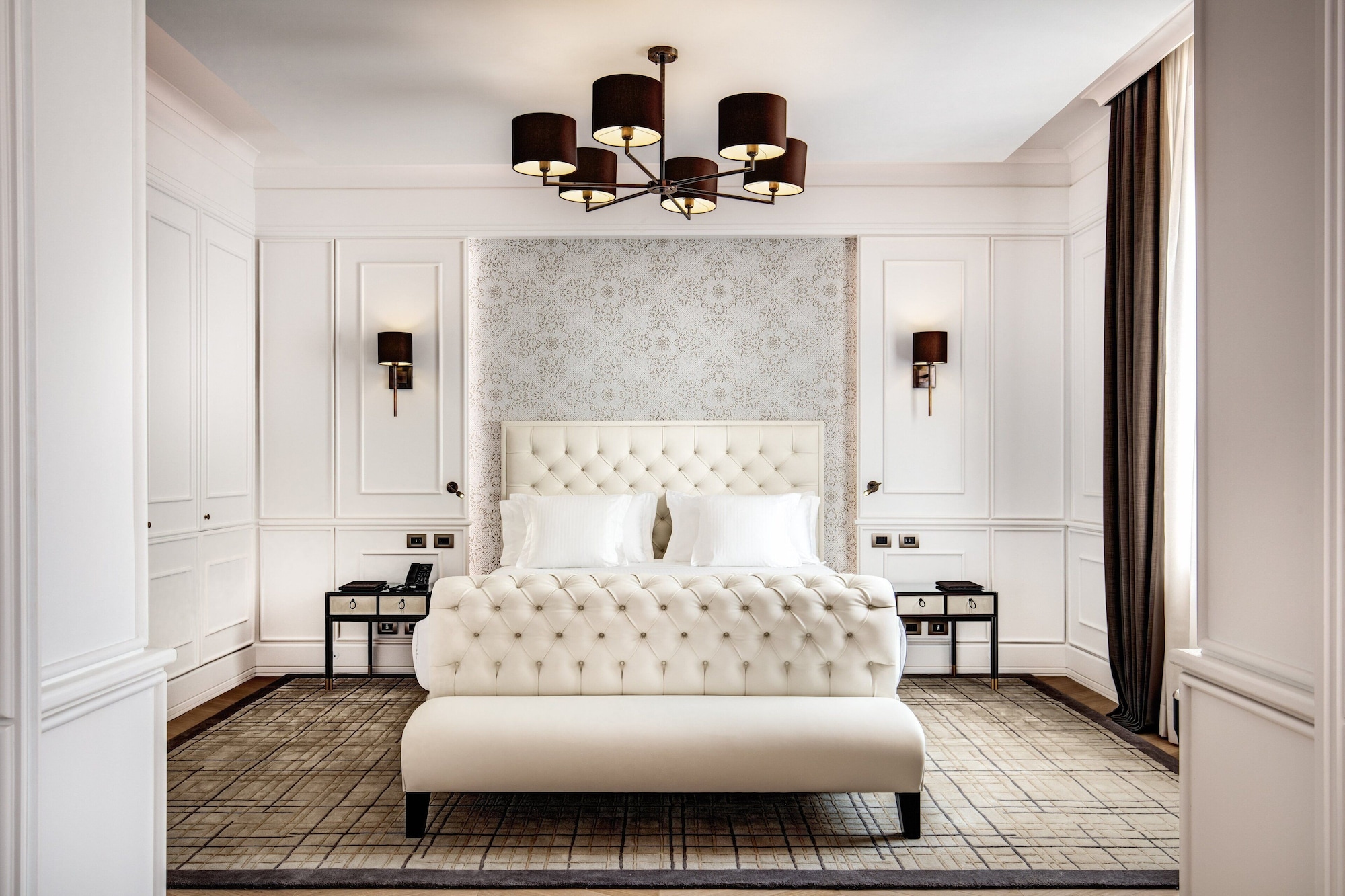 Penthouse, Suite, King Bed, Hot Tub، Splendide Royal Hotel 2/3