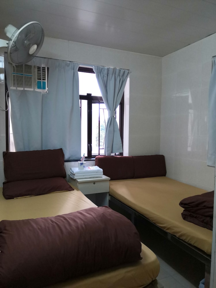ROOM, TRIPLE