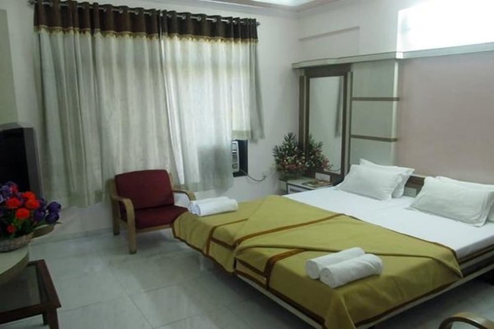 HOTEL KRISHNA 7/28