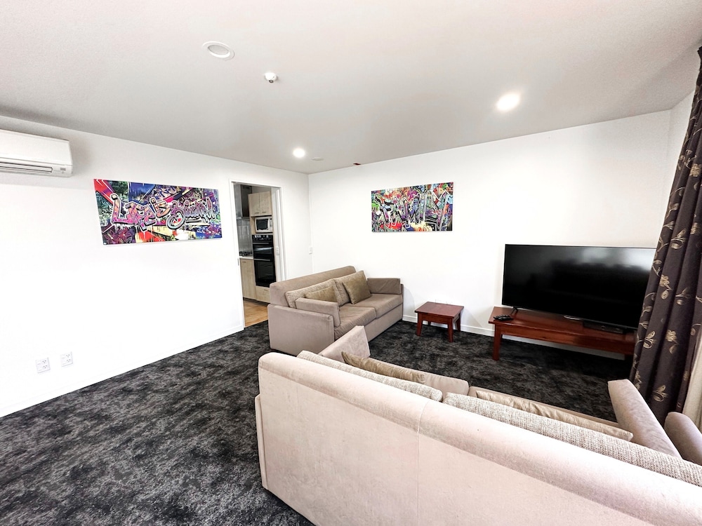 Delorenzo S Studio Apartments 50/72