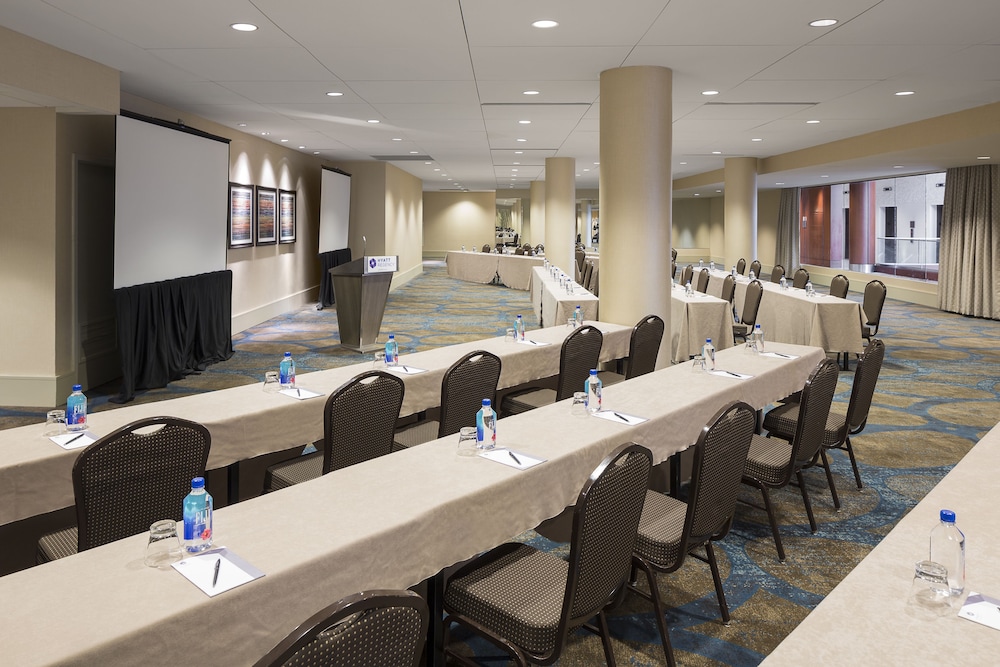 Hyatt Regency Greenville 60/68