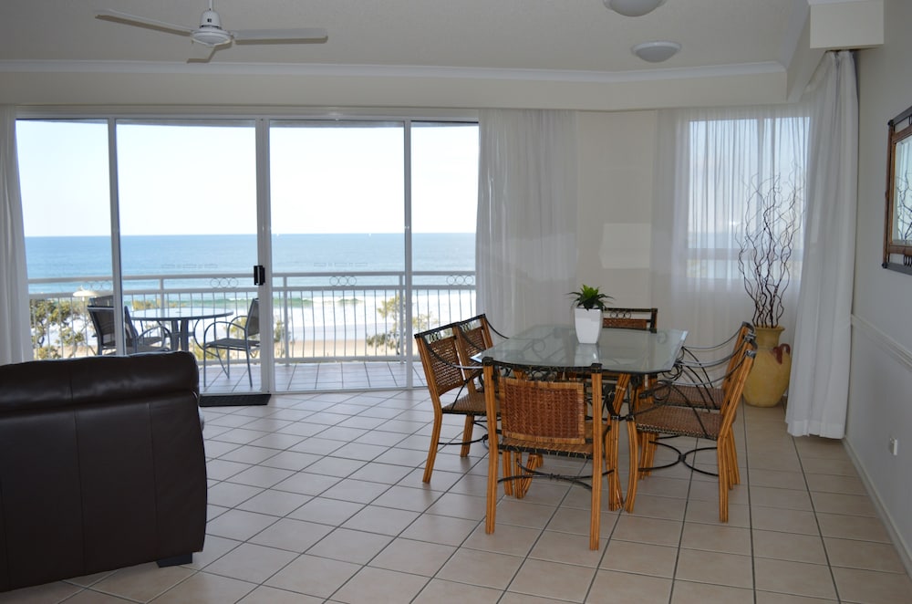 AQUARIUS RESORT 69/82