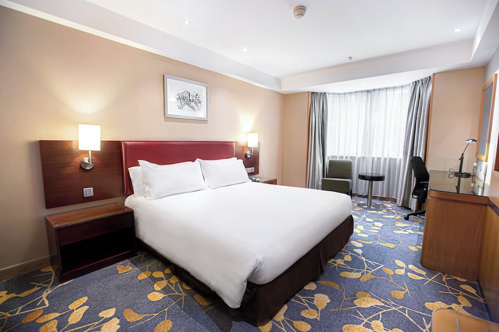STANDARD, KING BED