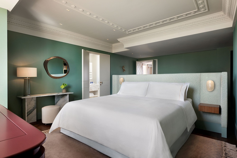 جناح رئاسي بسرير كينج بشرفة بغرفة نوم واحدة، Westin Palace Milan 2/4