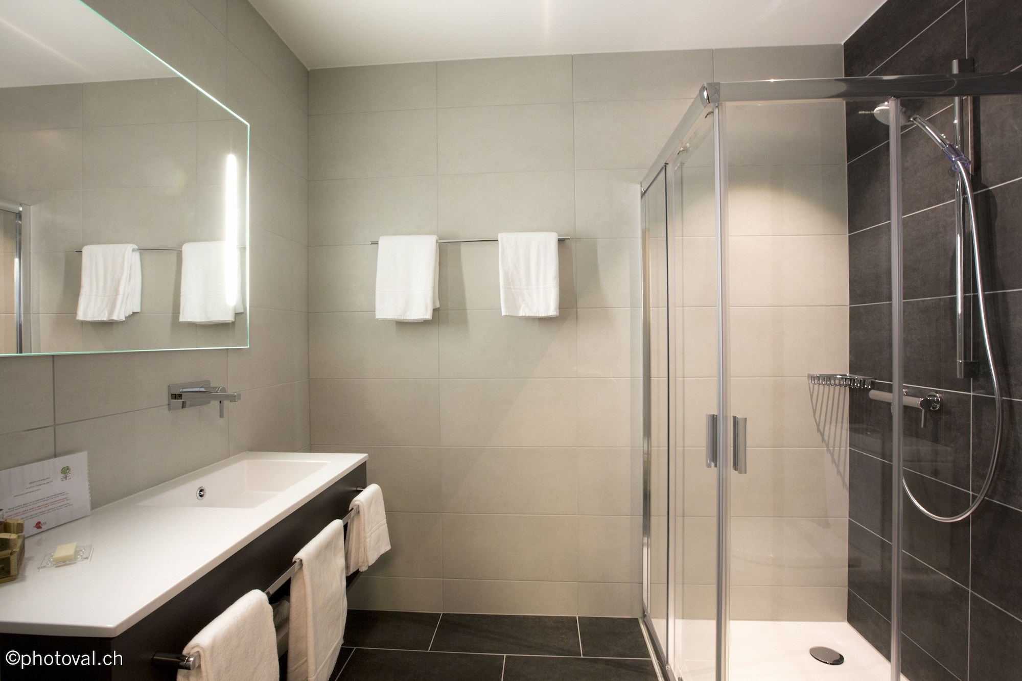 Junior Suite, King Bed, City View