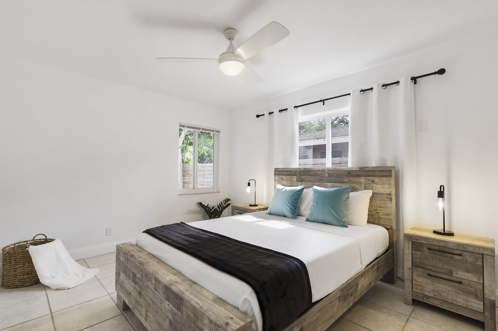 Alani Bay Luxury Condos Ft Lauderdale 11/49