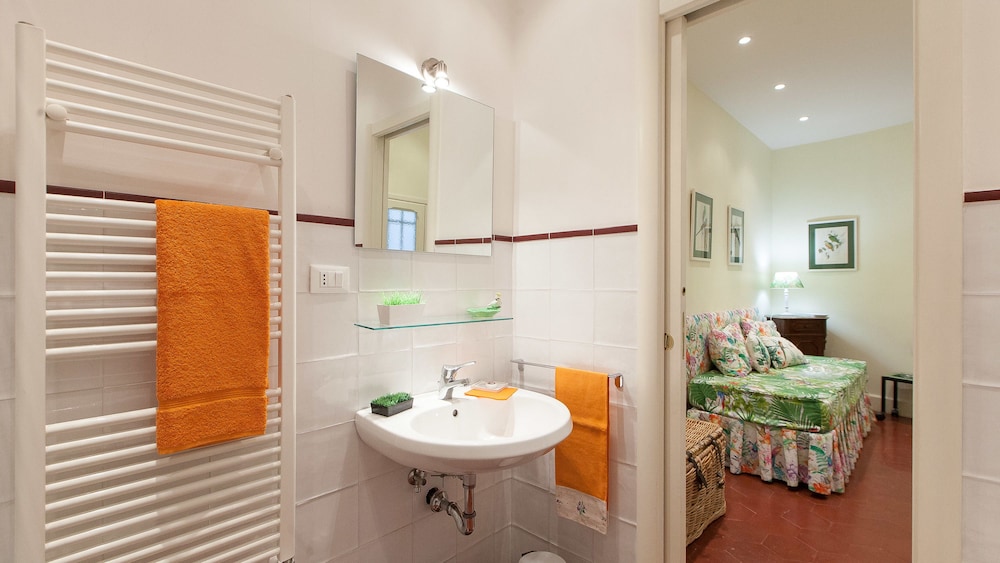 Rental In Rome Portico Ottavia Garden 22/24