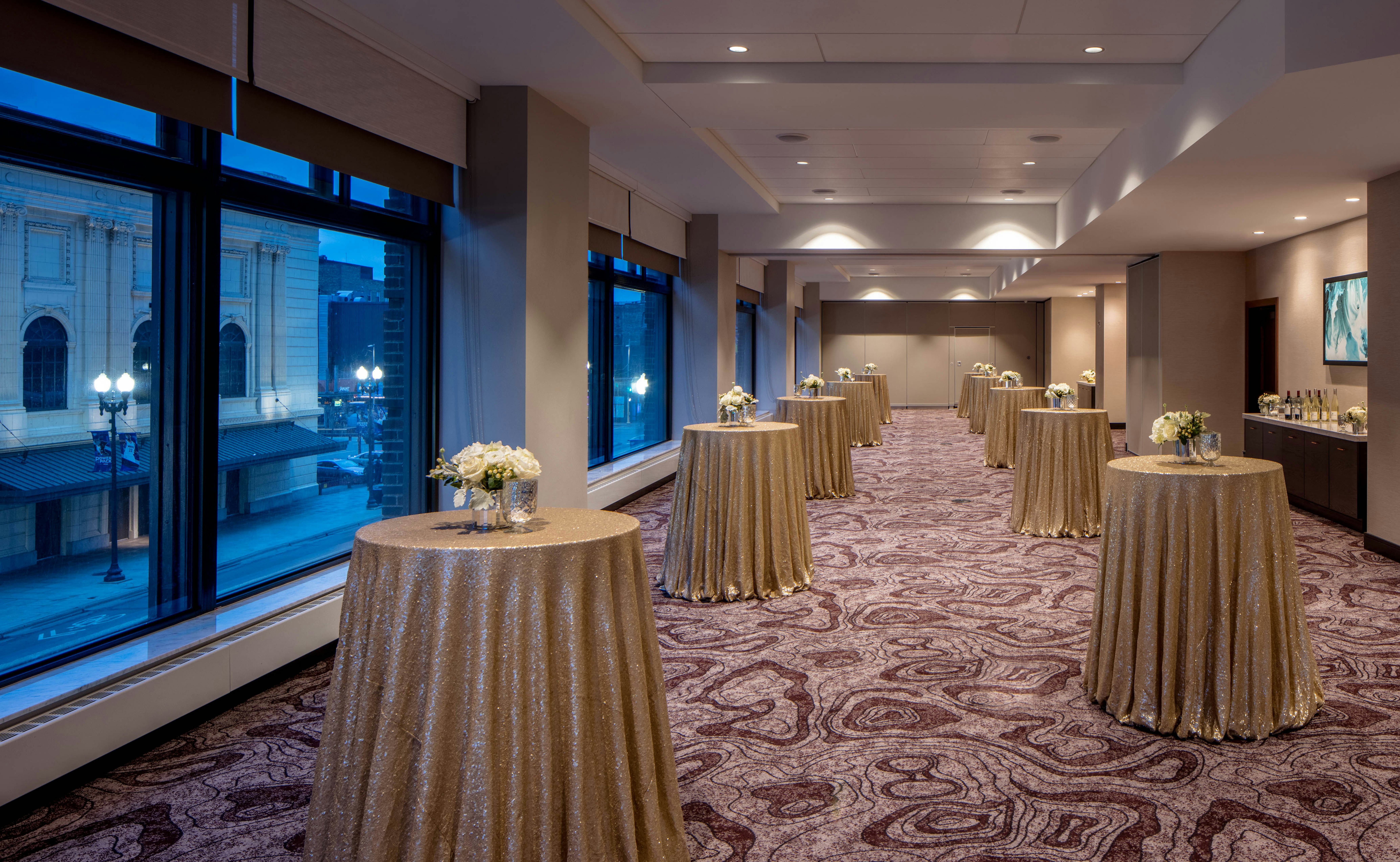 Embassy Suites By Hilton Minneapolis Downtown Hotel 34/62