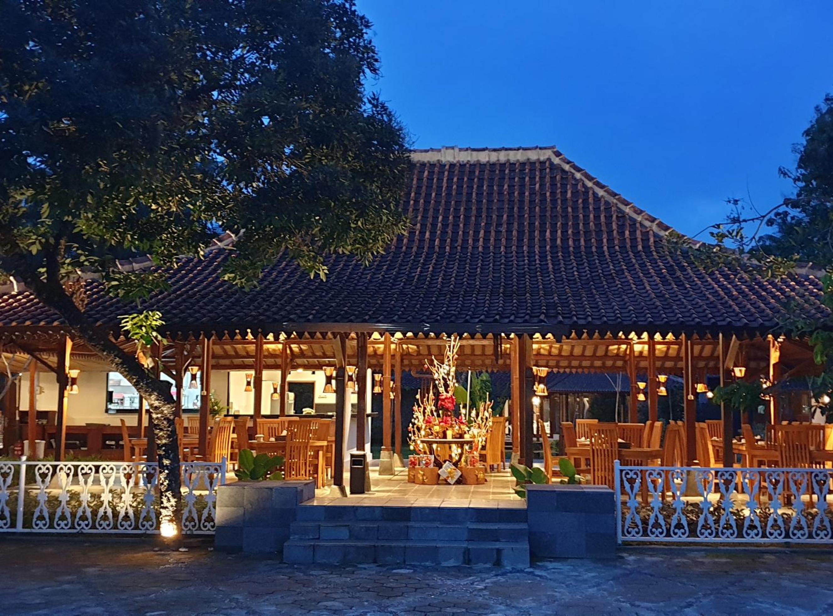 The Nalaya Hotel & Resto 6/49