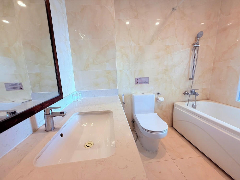 Lenid Nha Trang Hotel 61/66