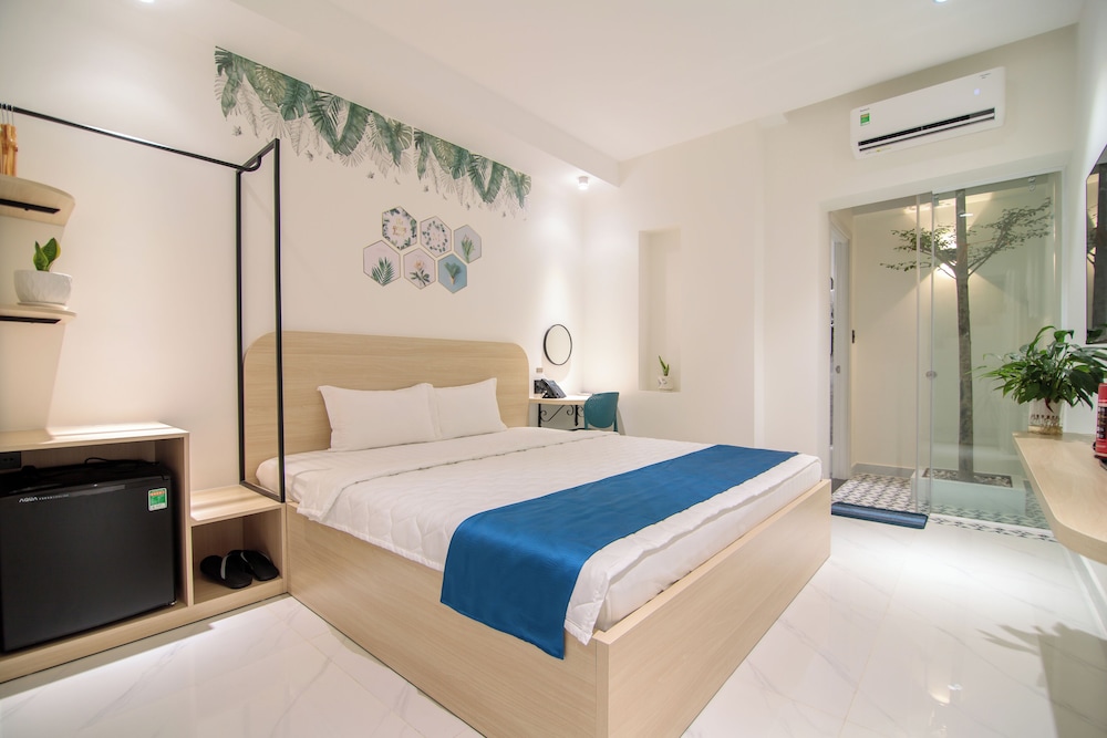 Bin Bin Hotel 11 - Near Island Diamond 27/50