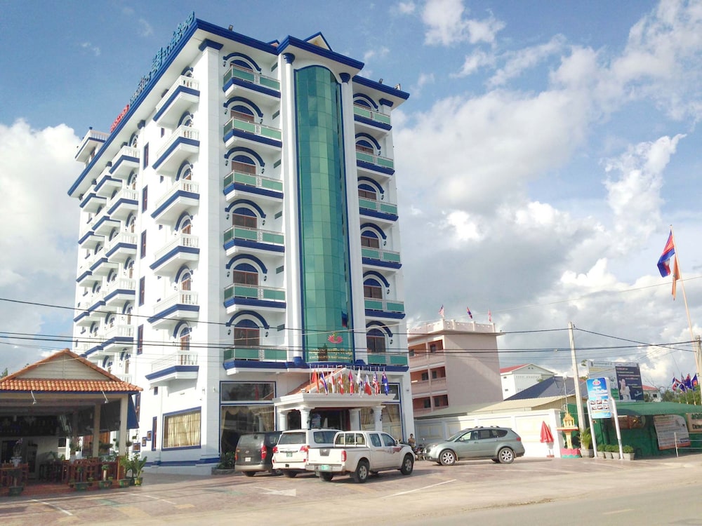 Emerald Bb Battambang Hotel 3/43