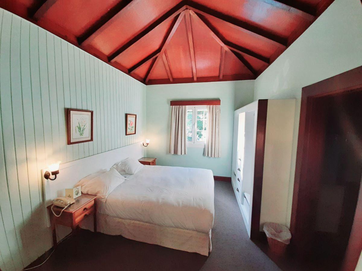 Economy, Garden View, Attic