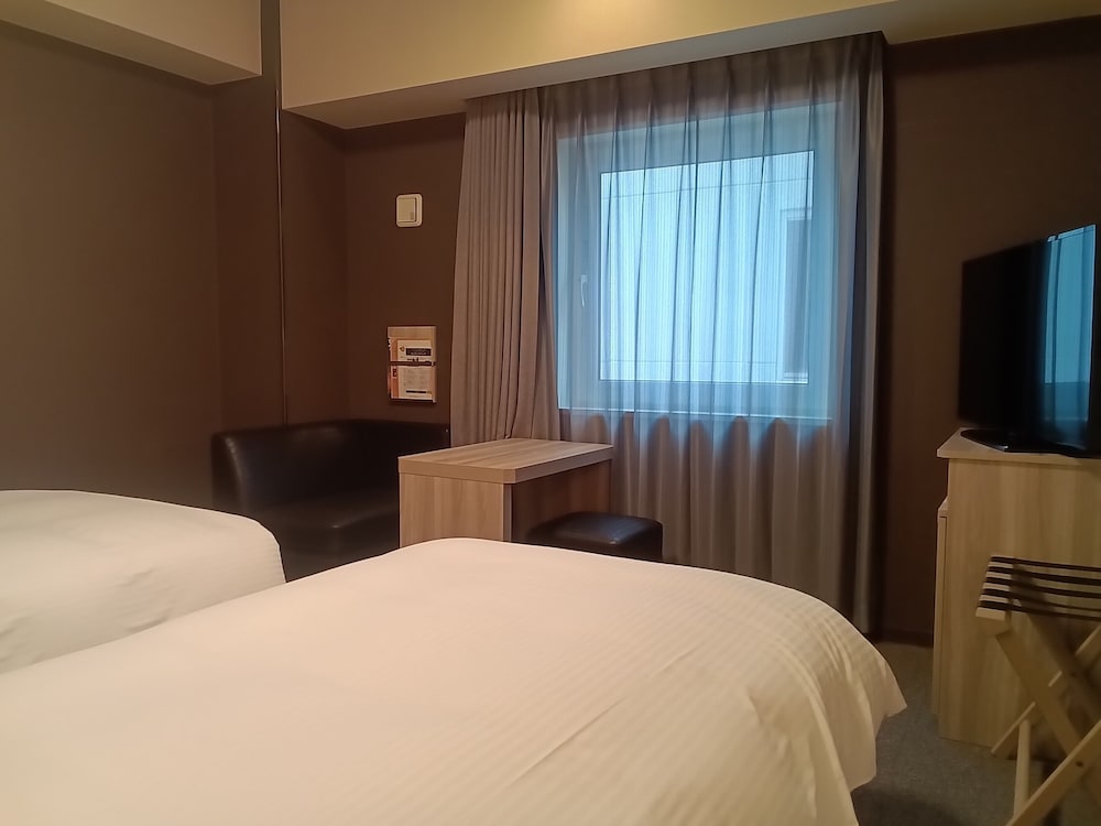 Hotel Route-Inn Hamada Ekimae 10/32