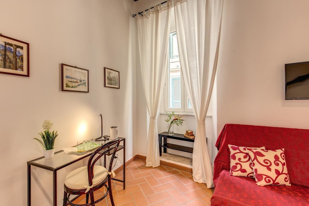 Piccolo Trevi Suites 40/53