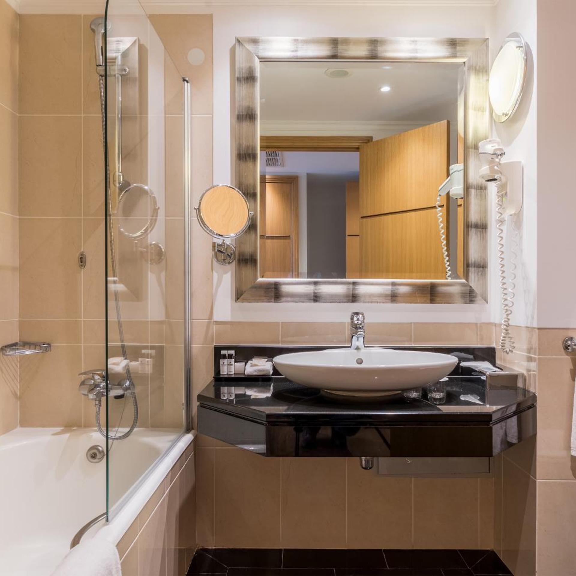 Room, Twin Beds, Side Sea View، Pestana Grand Premium Ocean Resort 8/8