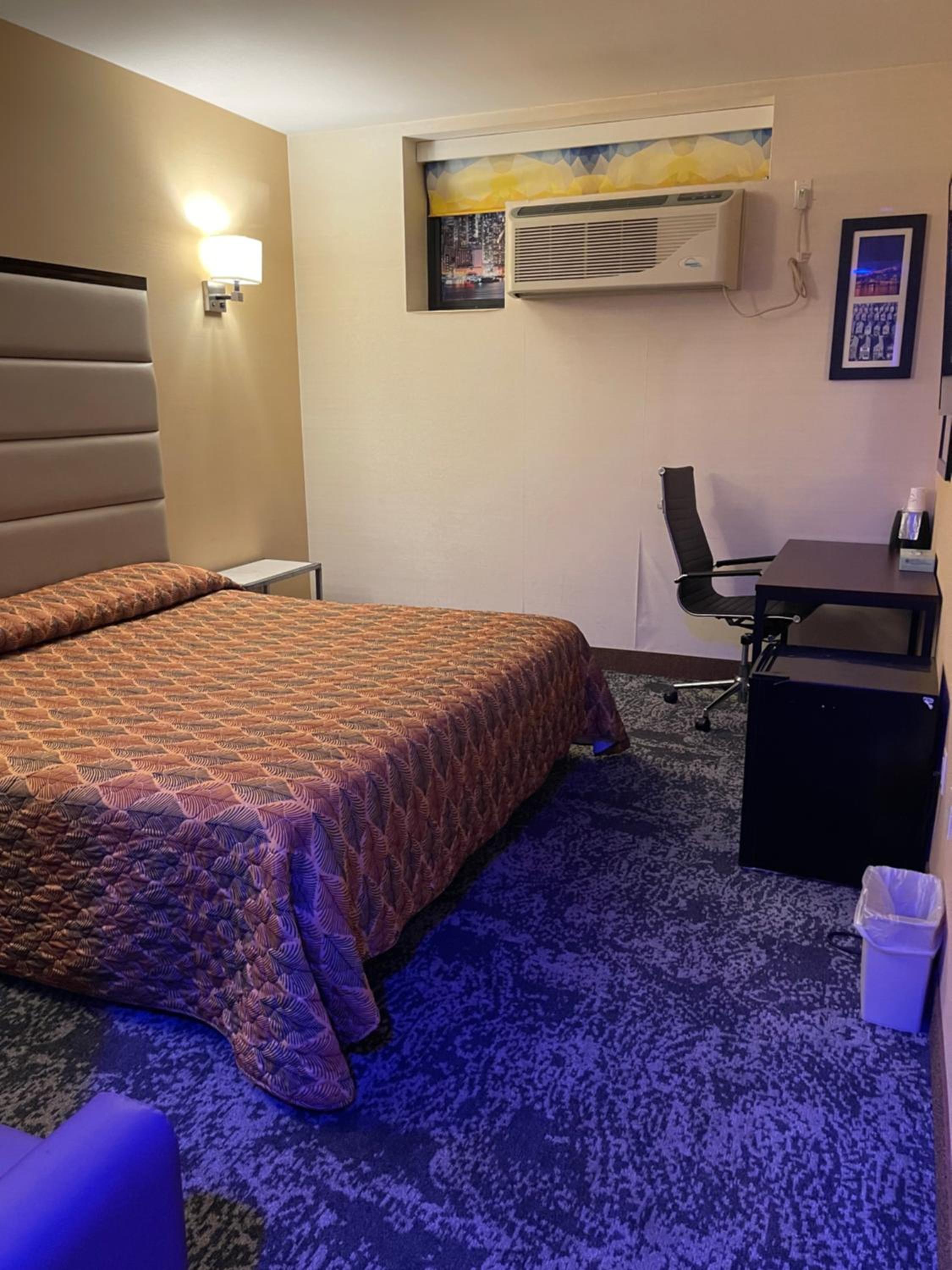 7 Days Hotel Bronx 39/61