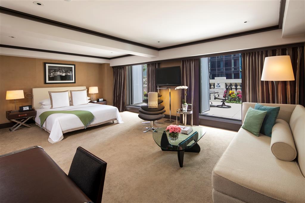 1 BEDROOM, SUITE