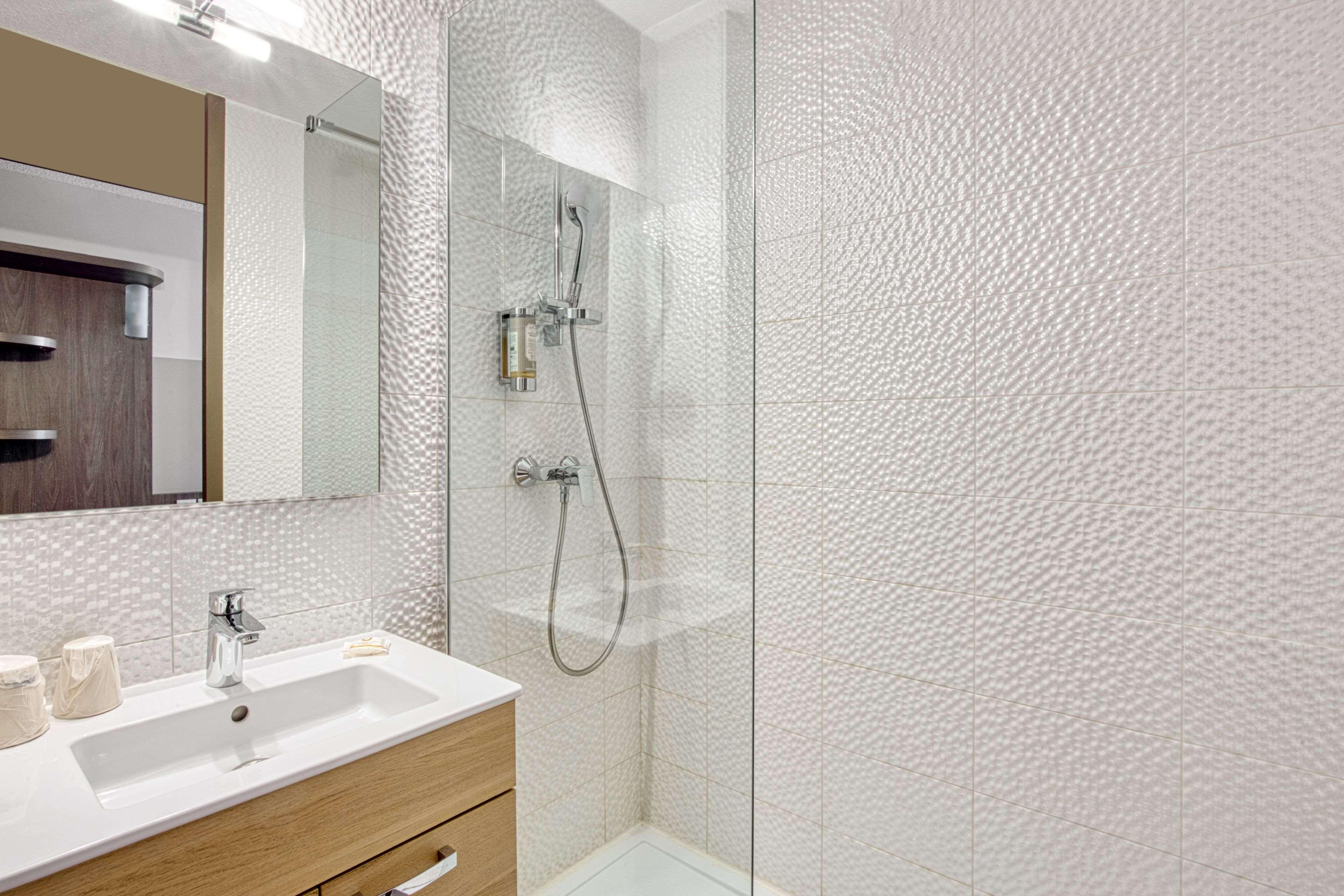غرفة قياسية بسرير مزدوج، Best Western Portes d Aquitaine Agen Sud 3/3