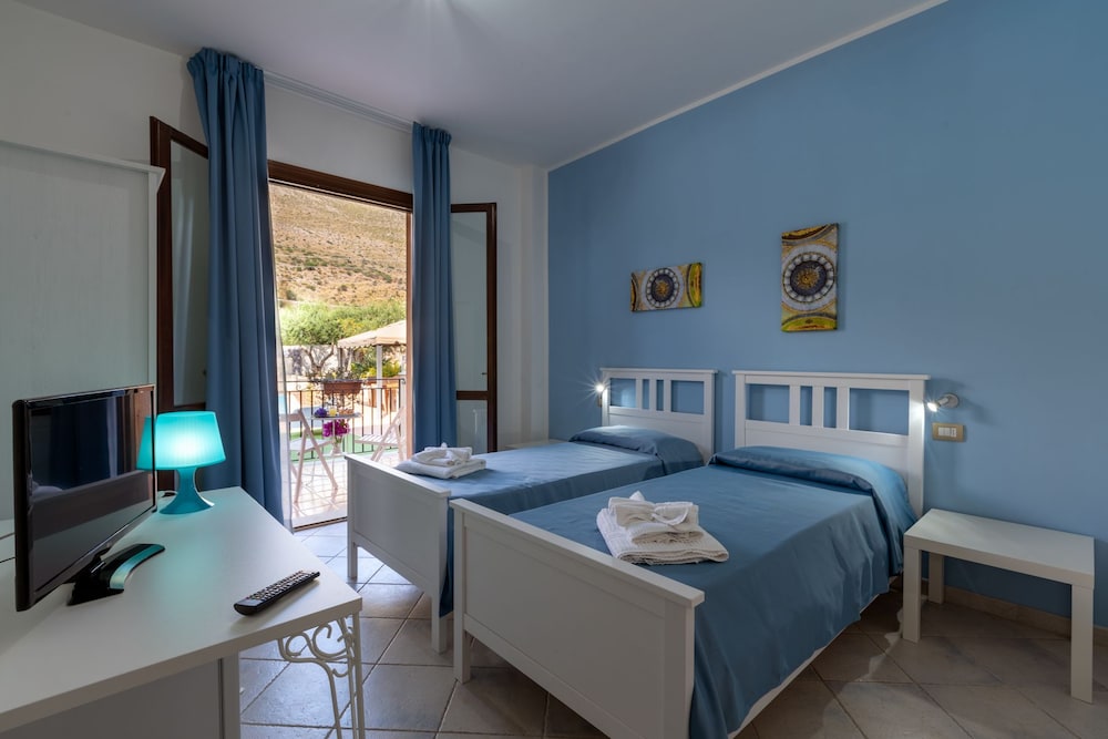 Hotel Achibea 7/50