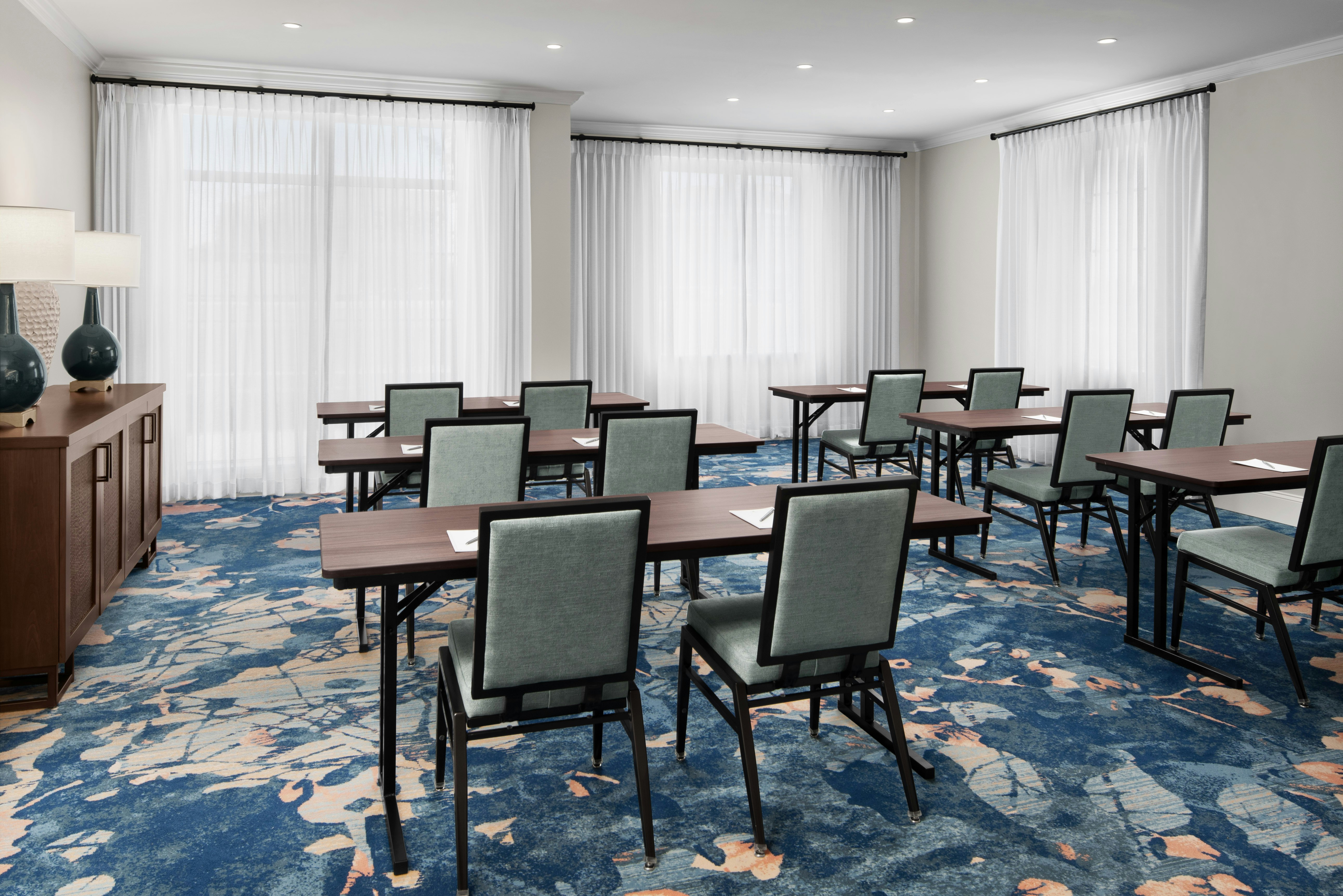 Embassy Suites by Hilton Charleston Harbor Mt. Pleasant 14/21
