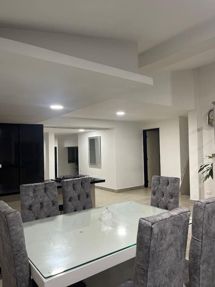 Casa Laureles Hotel 6/50