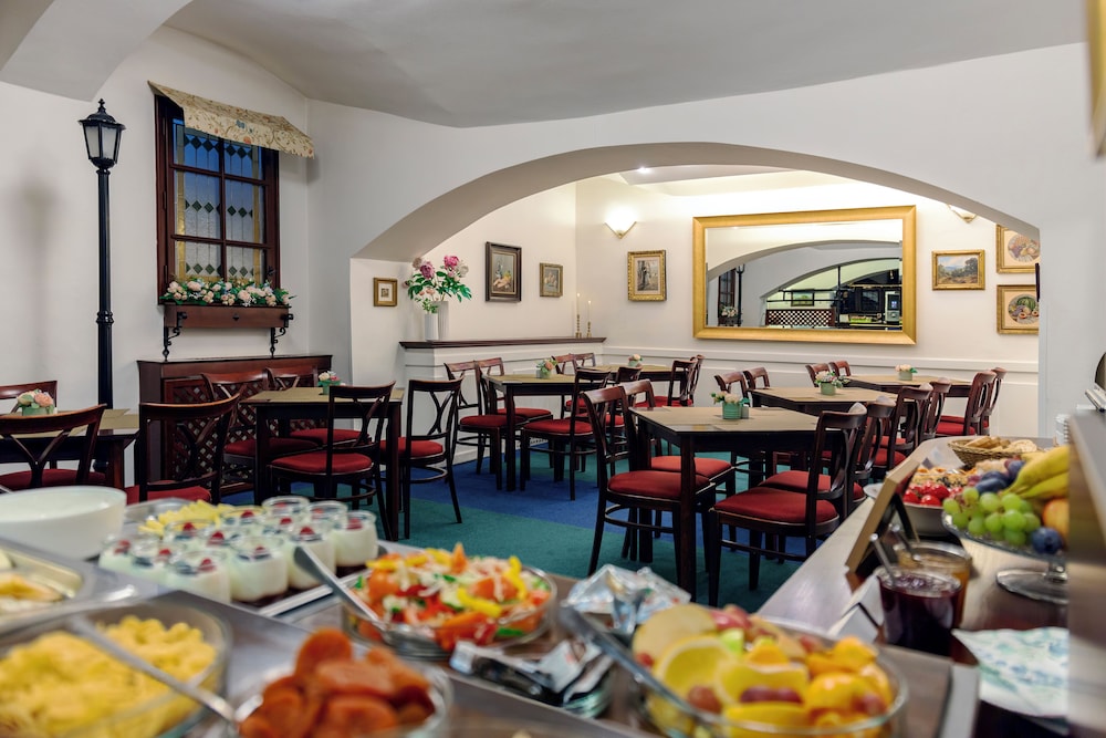 Orion Hotel Prague 50/68