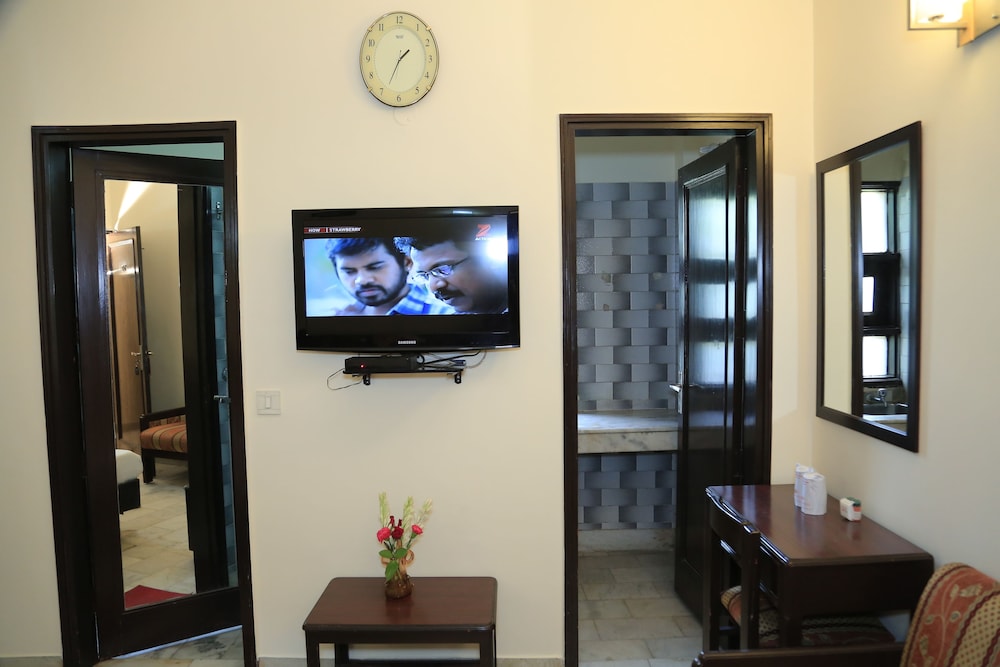 Sundeep Inn 35/46
