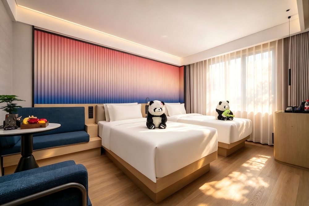 CYBO Station SSAW Hotel Chunxi Road Tianfu Square Chengdu 13/39