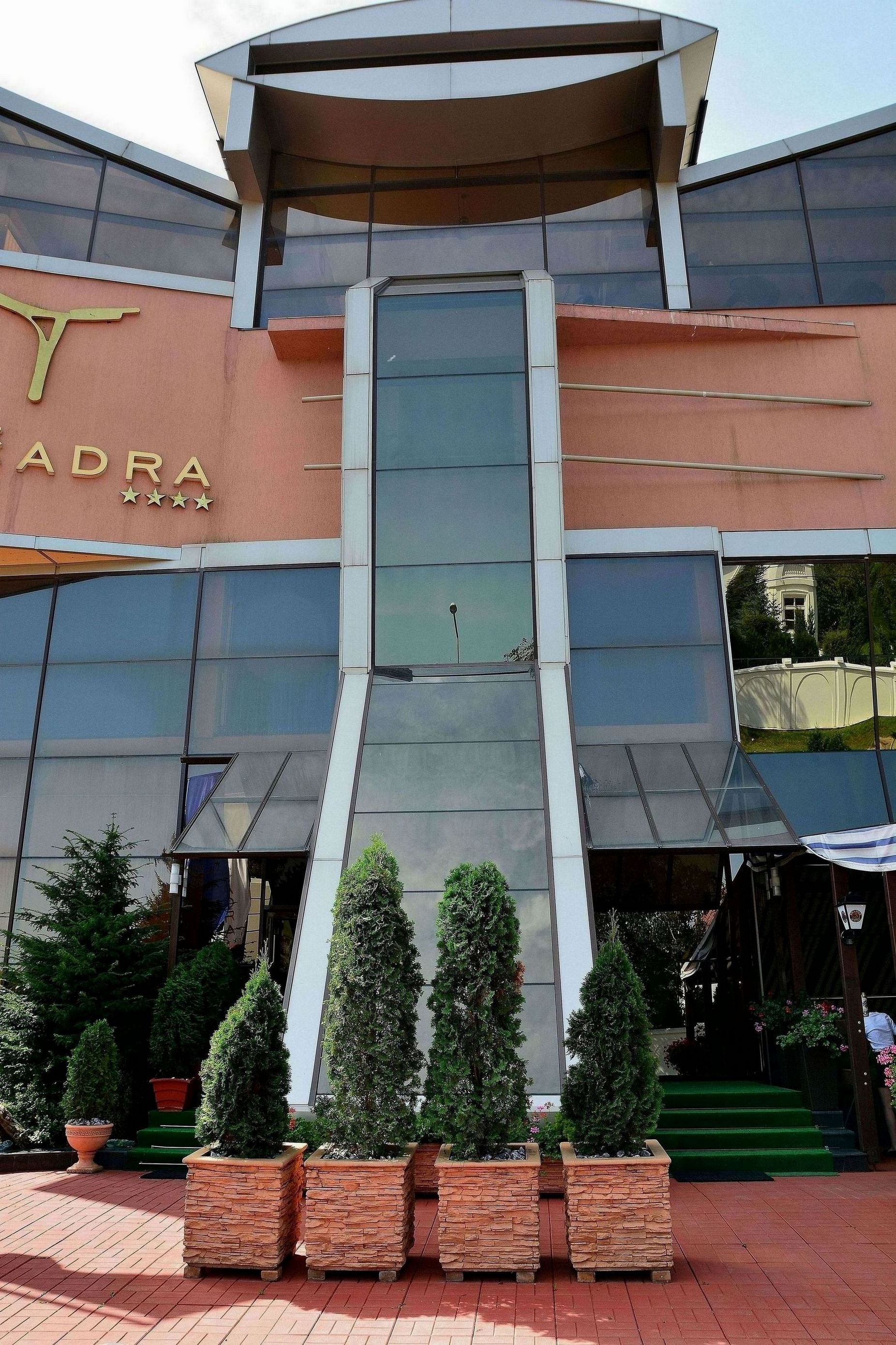 Tecadra Hotel 3/41