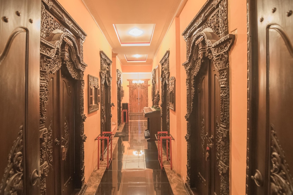 RedDoorz Near Margahayu Raya 9/17