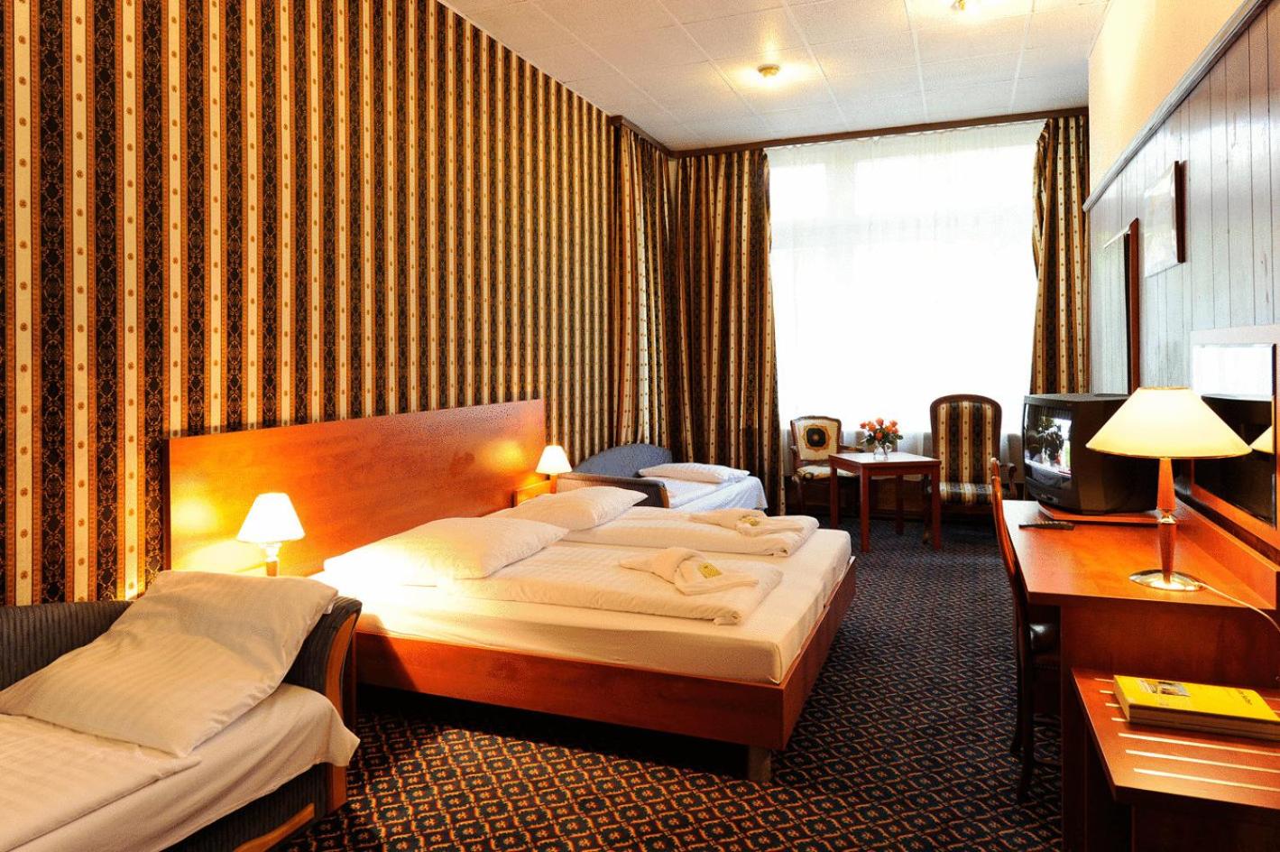 STANDARD, DOUBLE BED