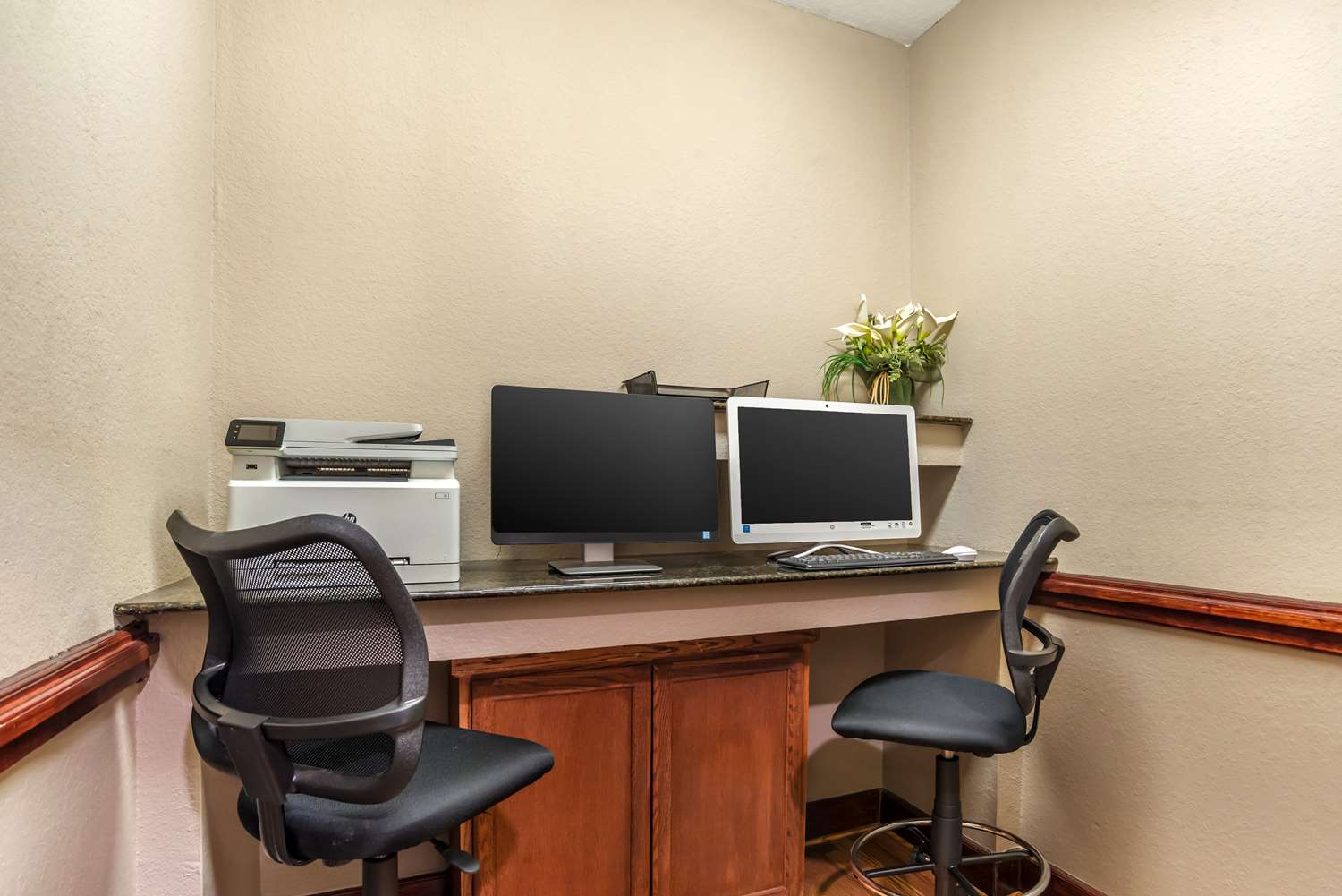 Best Western Plus Circle Inn 23/30