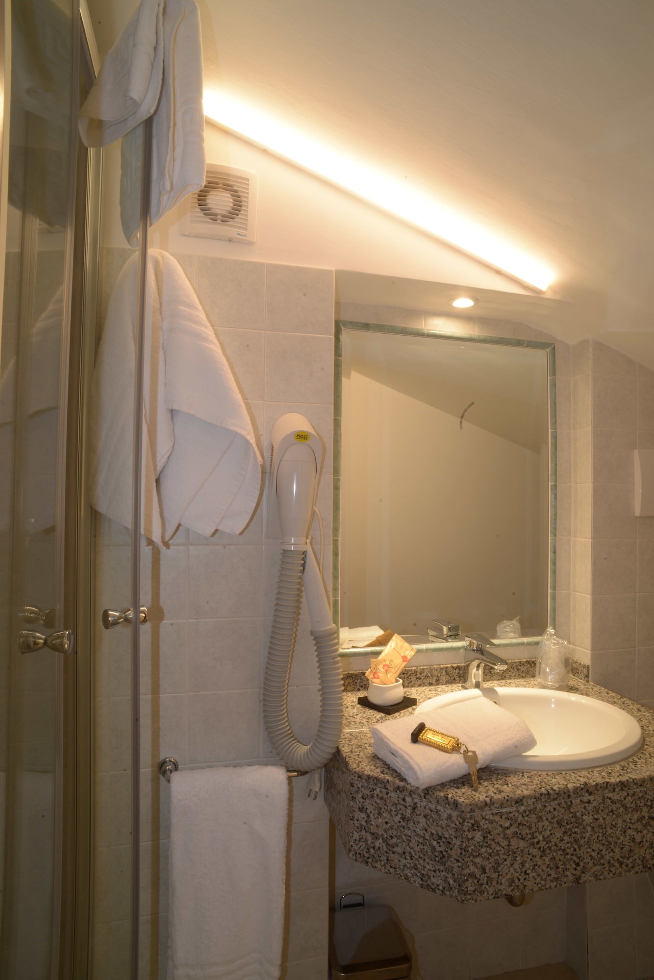 Mansarda, Single, Single Bed
