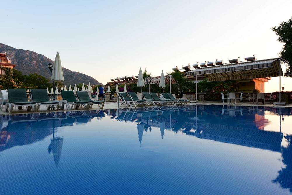 Perdikia Hill Family Resort Villas 58/68