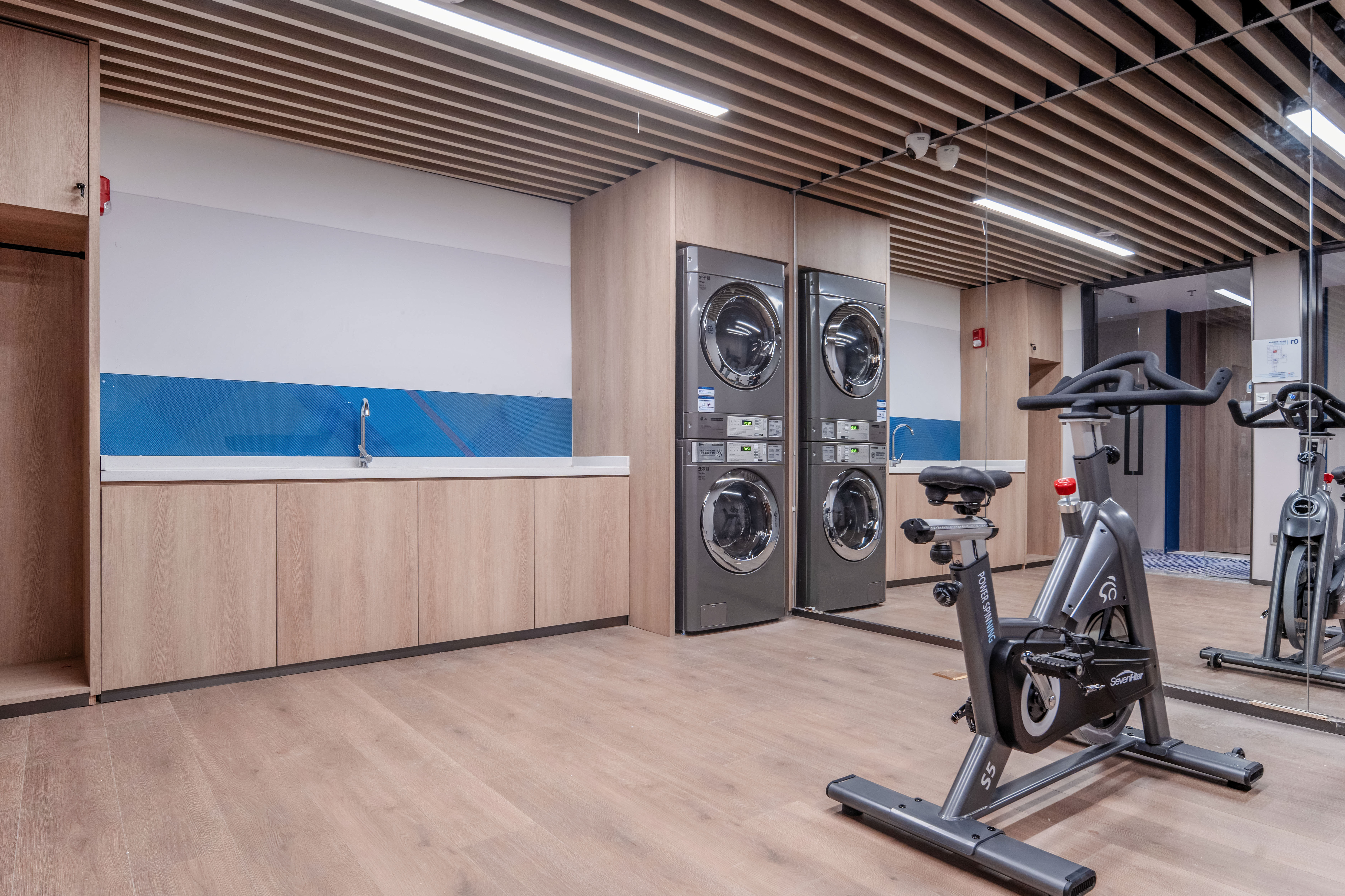 Holiday Inn Express Shanghai Hongqiao Linkong 10/24