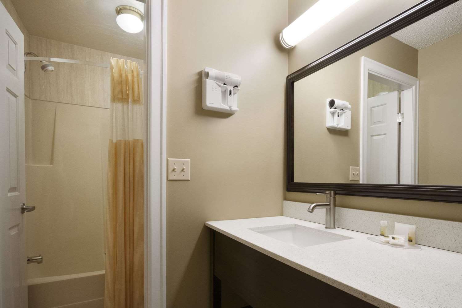 Days Inn By Wyndham Vernon 28/31