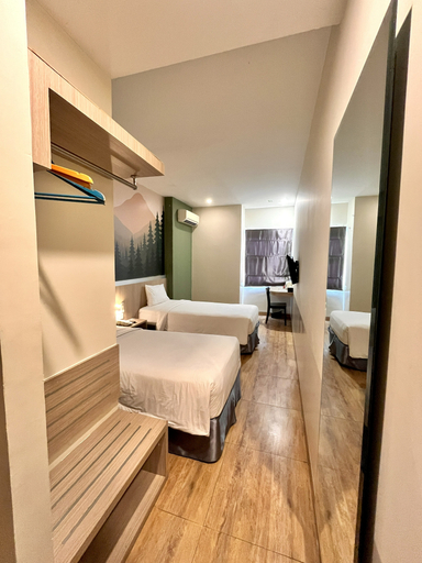 Pine, Twin Beds