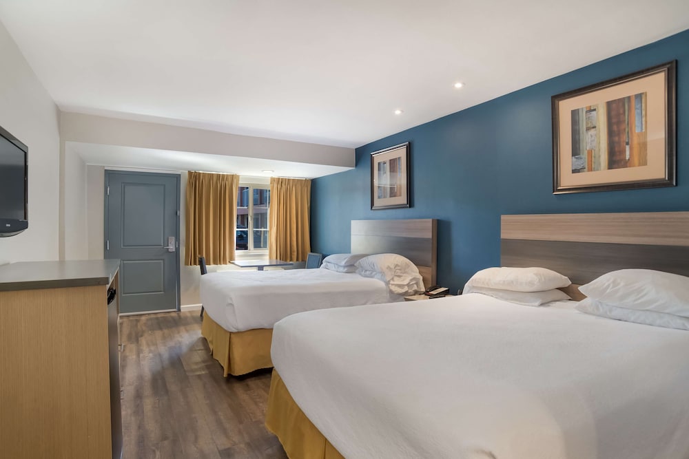 Standard, 2 Queen Beds